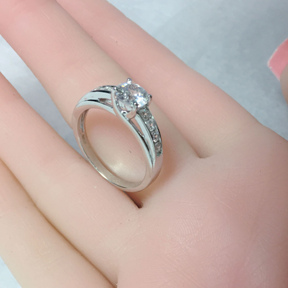 MABELLA Solid 925 Sterling Silver Solitaire Round CZ Cubic Zirconia Engagement Ring for Women